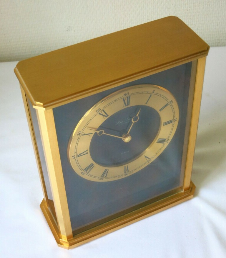 Hour Lavigne rectangle (6)