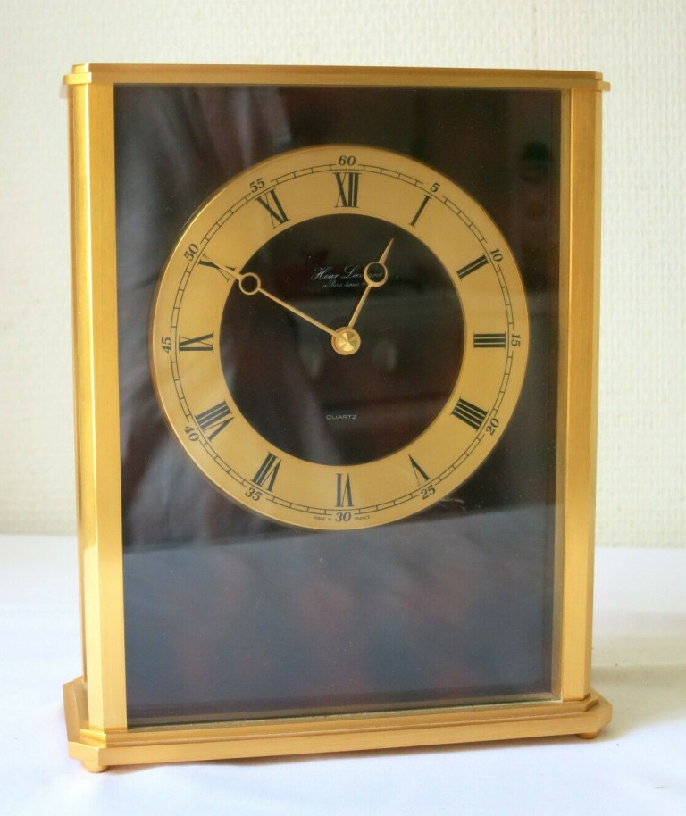 Hour Lavigne rectangle (7)