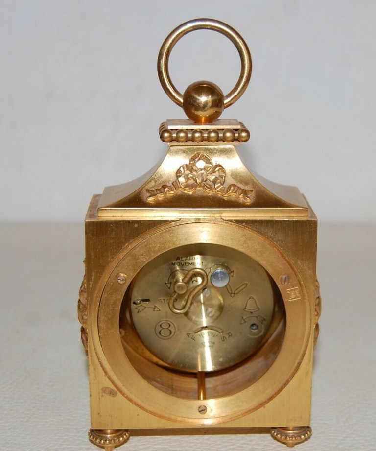 réveil à bélière (1)