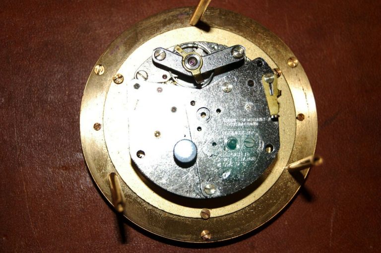 réveil à bélière (4)