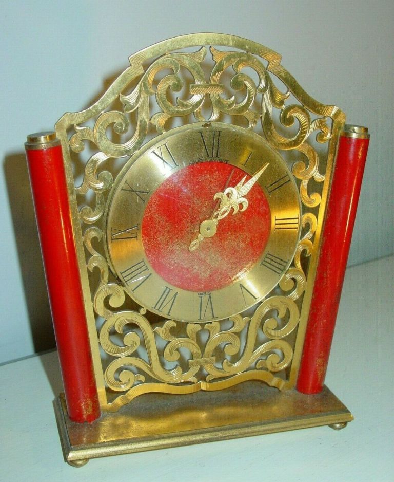 réveil laque rouge (1)