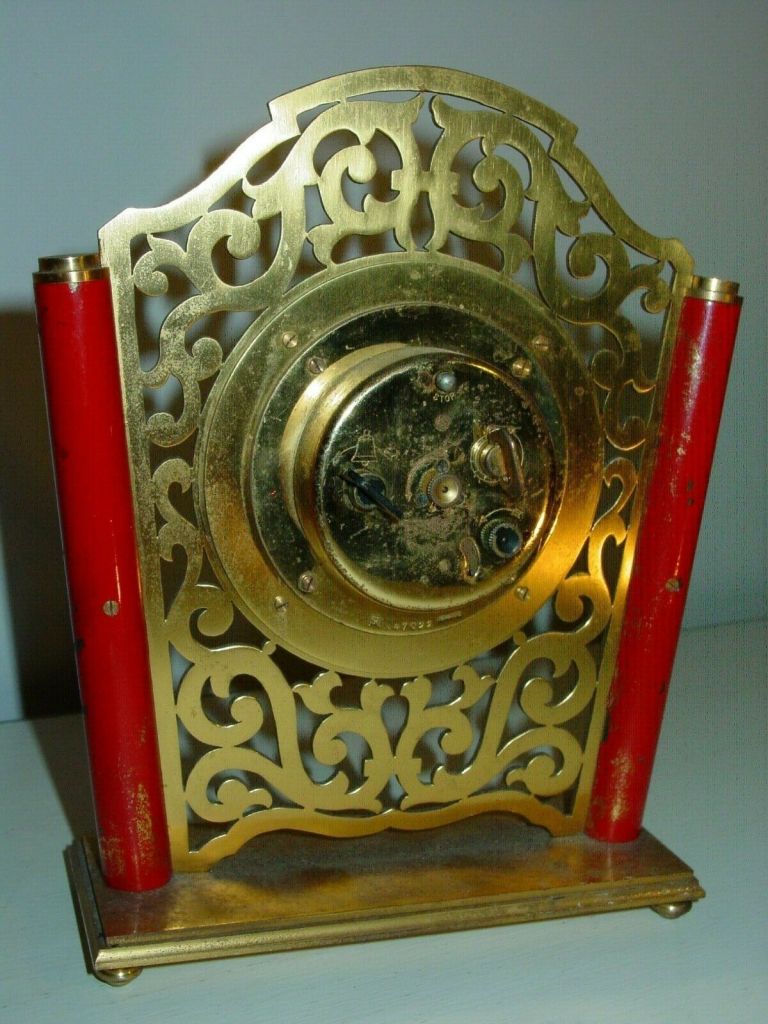 réveil laque rouge (3)