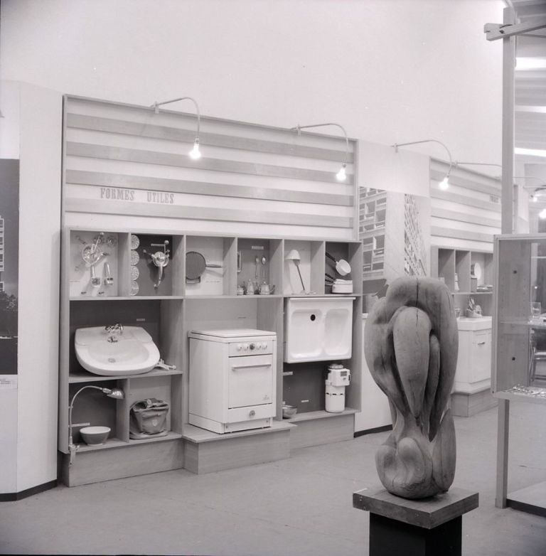 1954 formes utiles en 1954 à Milan