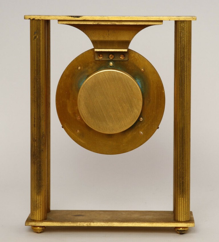 HAUTEUR 26 CM LARGEUR 20,2 CM PROFONDEUR 8 CM DIAMÈTRE CADRAN 13 CM (1)