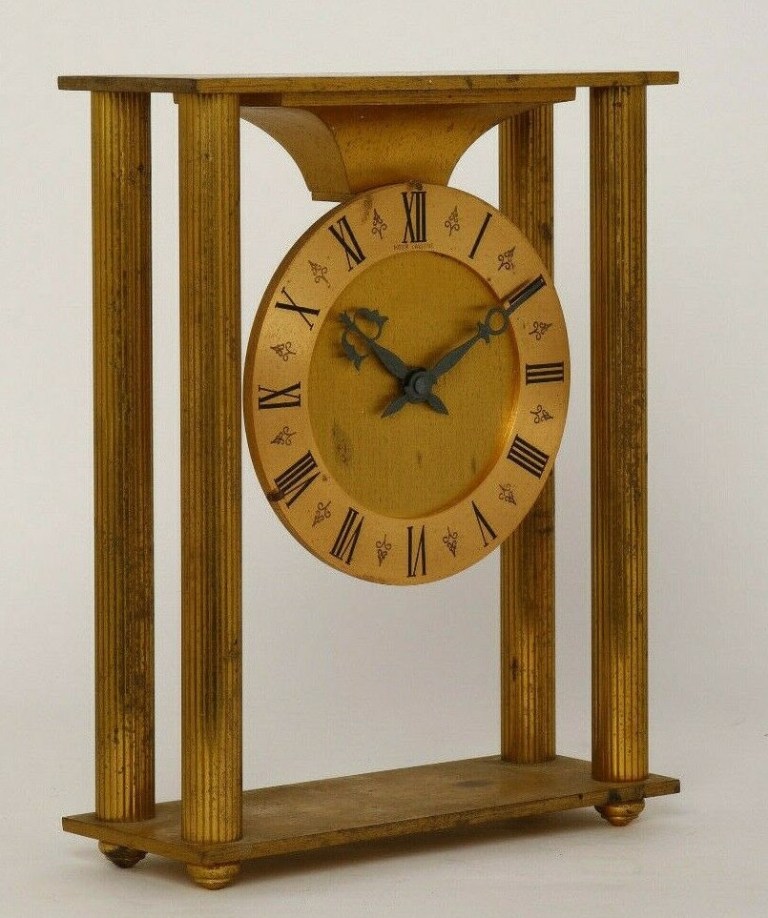 HAUTEUR 26 CM LARGEUR 20,2 CM PROFONDEUR 8 CM DIAMÈTRE CADRAN 13 CM (5)